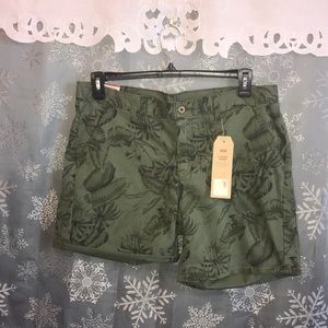 Levi’s Palm Leaf Chino Shorts